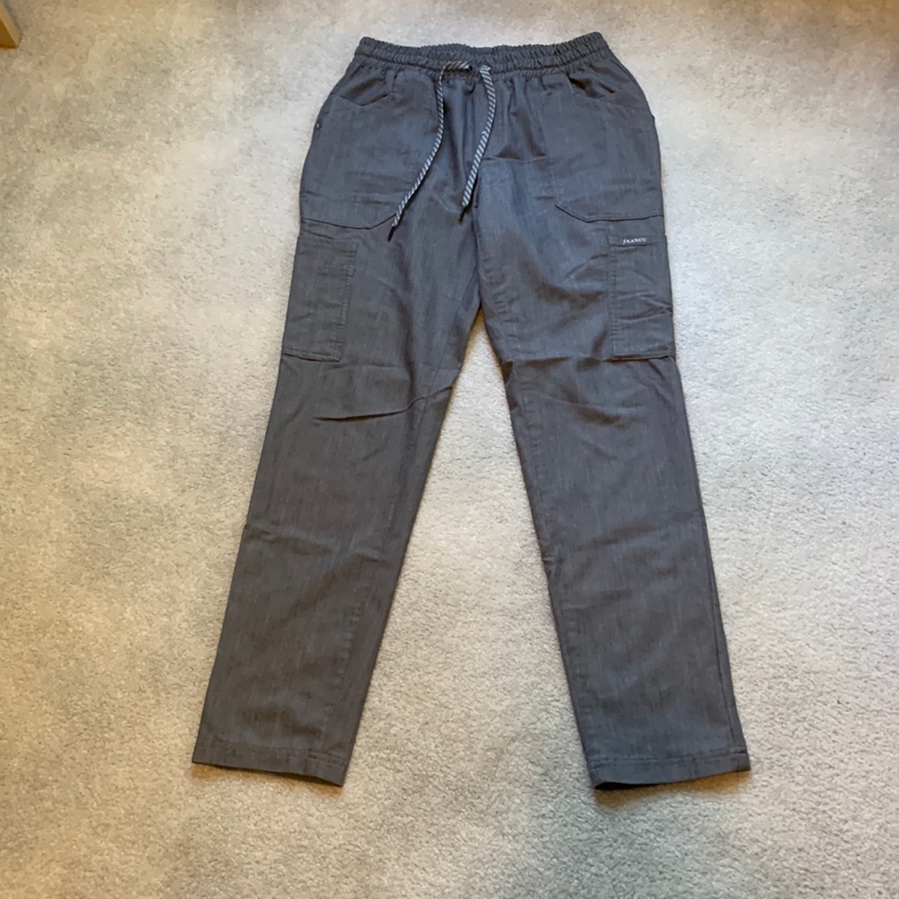 Jaanuu Heather Gray Straight Leg Cargo Scrub Pants